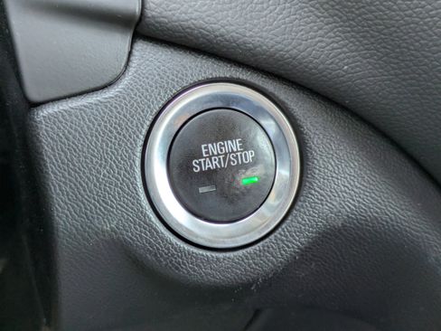 Used 2023 Chevrolet Equinox LT image 24