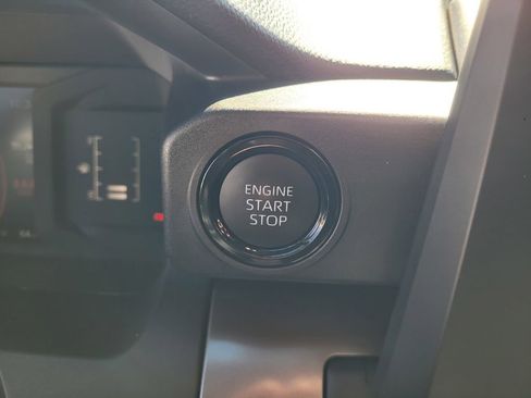 Used 2025 Toyota Tacoma SR5 image 18