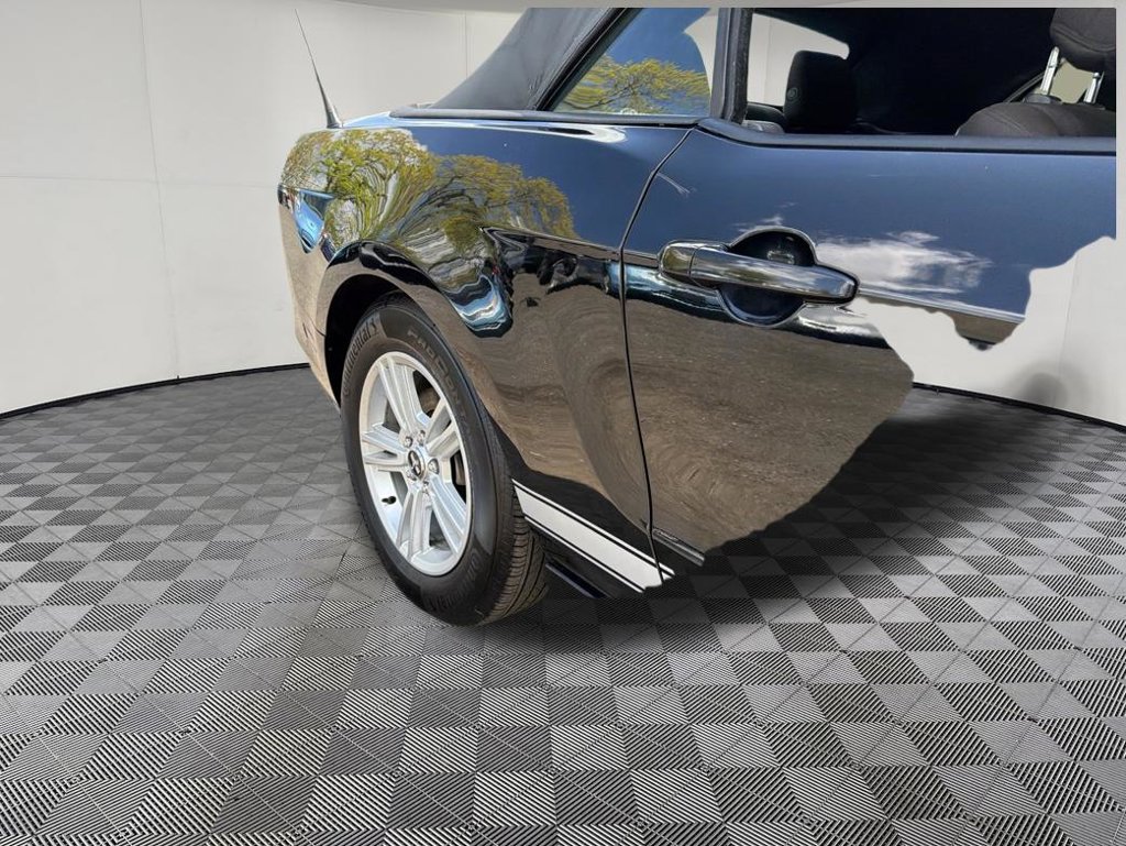 Used 2014 Ford Mustang Convertible RWD image 16