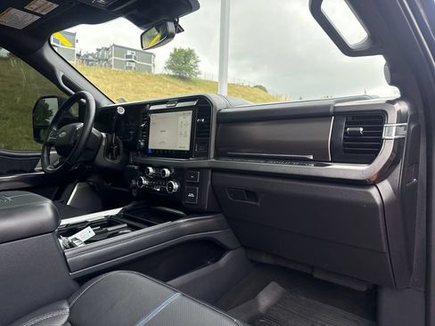 Certified 2026 Ford F350 Platinum AWD/4WD image 29