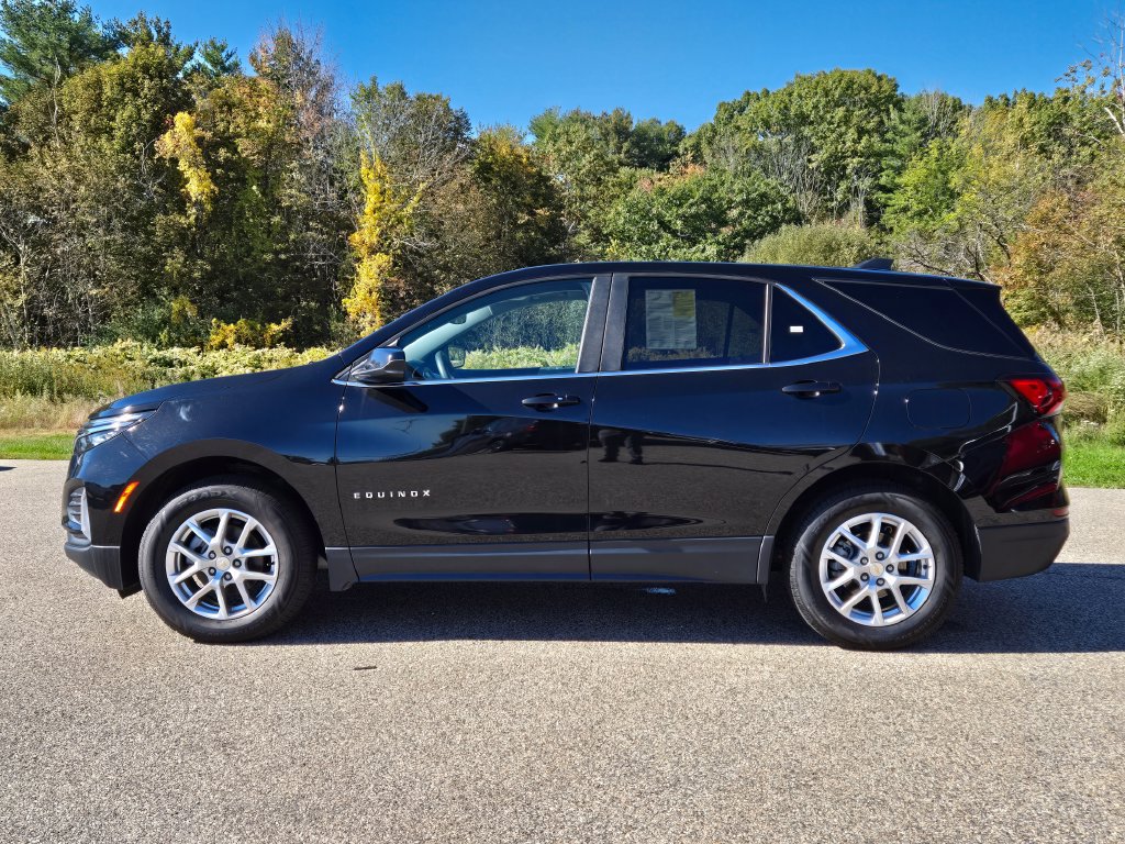 Used 2023 Chevrolet Equinox LT AWD/4WD image 2