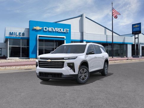 New 2026 Chevrolet Traverse LT image 12