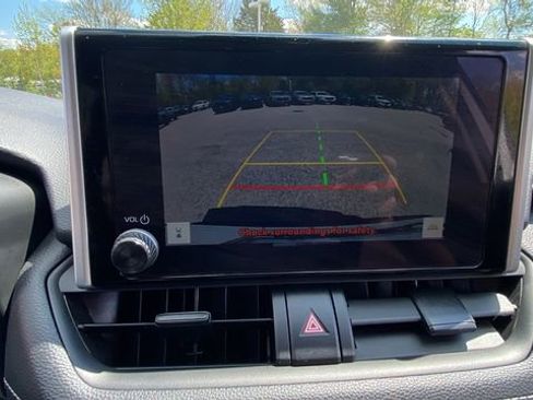 Used 2024 Toyota RAV4 LE AWD/4WD image 26