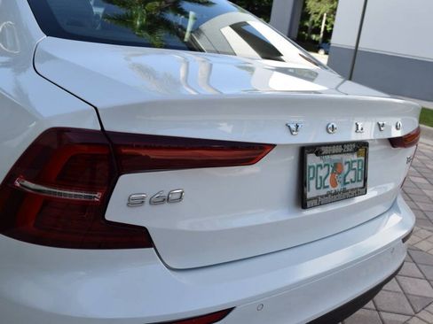 Used 2021 Volvo S60 T5 Momentum FWD image 24