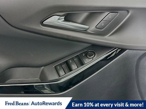 New 2026 Chevrolet Equinox LT image 17