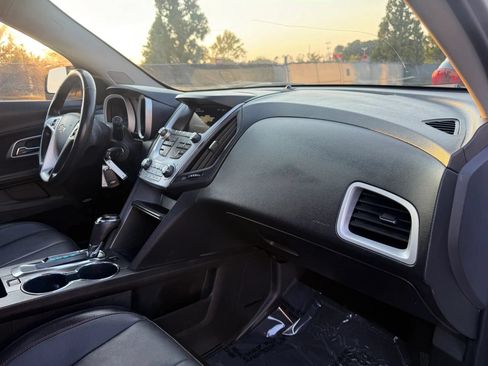 Used 2017 Chevrolet Equinox LT AWD/4WD image 19