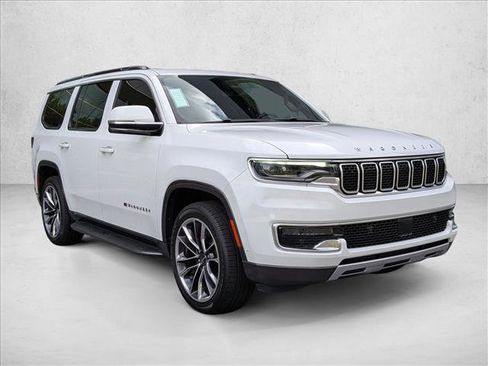 Used 2022 Jeep Wagoneer Series II w/ Premium Group I image 3