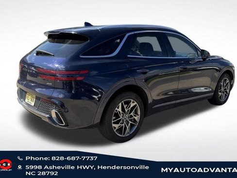 Used 2025 Genesis GV70 2.5T AWD/4WD image 3