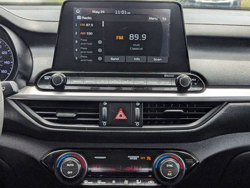 Used 2019 Kia Forte LXS FWD image 13
