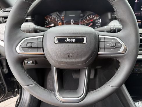 Used 2024 Jeep Compass Latitude AWD/4WD image 26