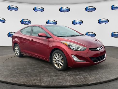 Used 2015 Hyundai Elantra SE w/ Option Group 02 FWD image 7