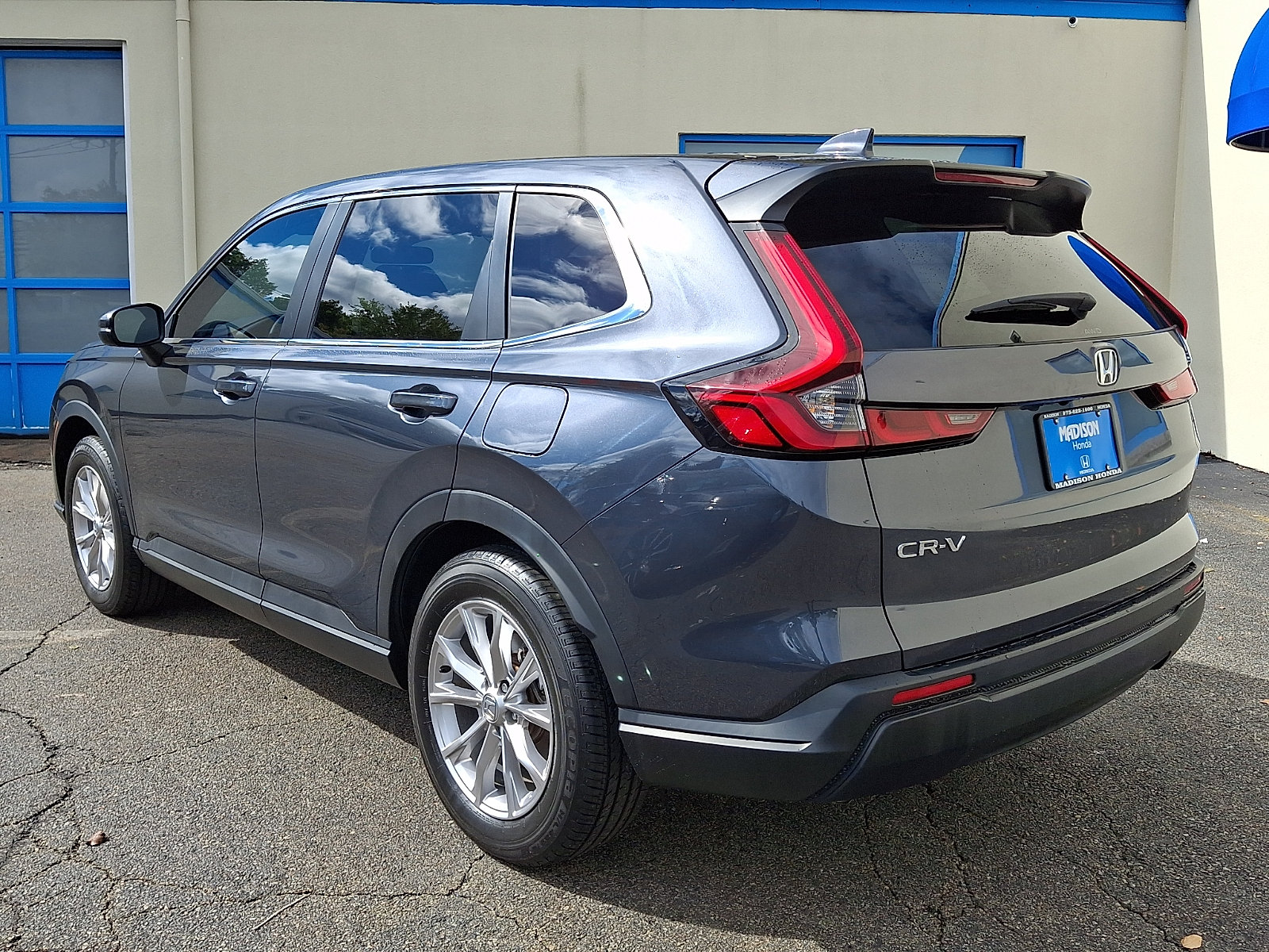 Used 2024 Honda CR-V EX image 6
