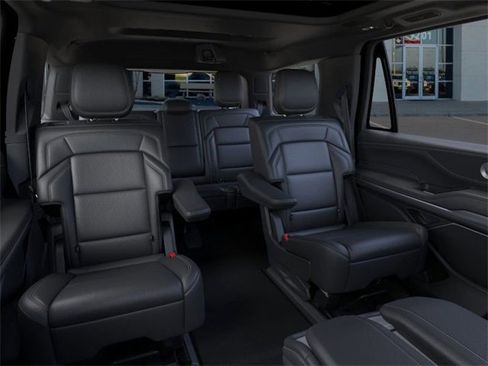 New 2025 Lincoln Navigator Reserve w/ Jet Appearance Package image 11