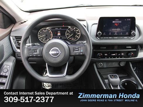 Used 2023 Nissan Rogue SV image 11
