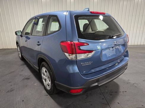 Used 2023 Subaru Forester AWD/4WD image 3
