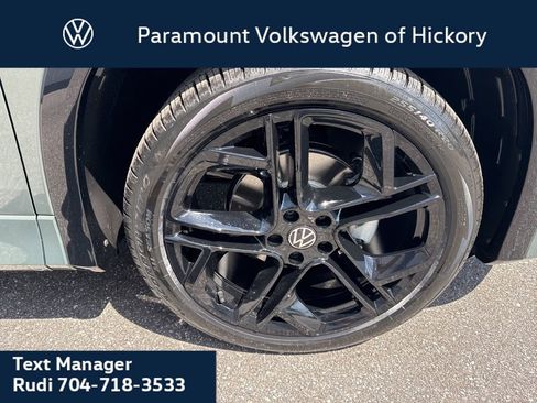 New 2026 Volkswagen Tiguan SE R-Line FWD image 10