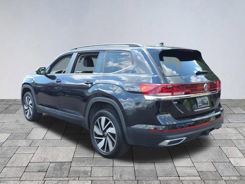 Used 2025 Volkswagen Atlas SE FWD image 5