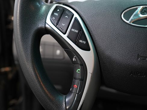 Used 2011 Hyundai Elantra GLS w/ Preferred Equipment Pkg 3 image 39