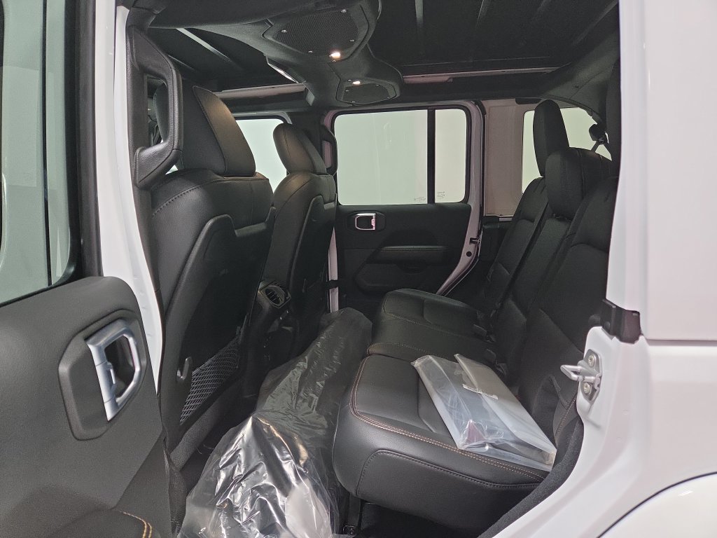 New 2027 Jeep Wrangler Unlimited Sahara AWD/4WD image 14