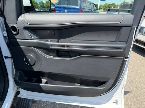 Used 2023 Ford Expedition Limited AWD/4WD image 36