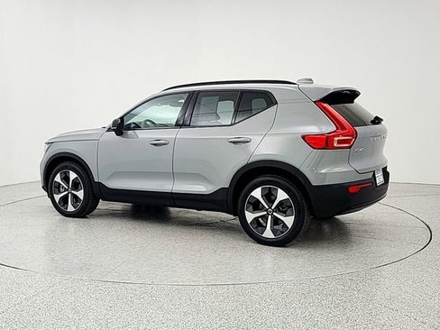 Used 2024 Volvo XC40 B5 Plus w/ Protection Package Premier AWD/4WD image 7