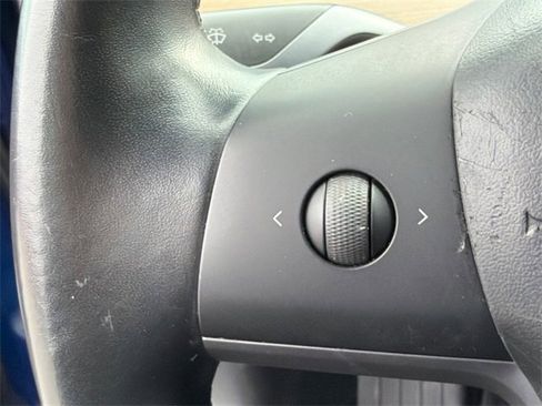 Used 2018 Tesla Model 3 Long Range image 25