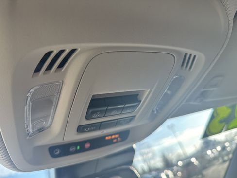 Used 2023 Buick Envision Essence w/ Sport Touring Package image 31