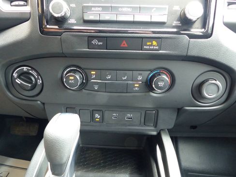 Used 2024 Nissan Frontier SV w/ Technology Package AWD/4WD image 58