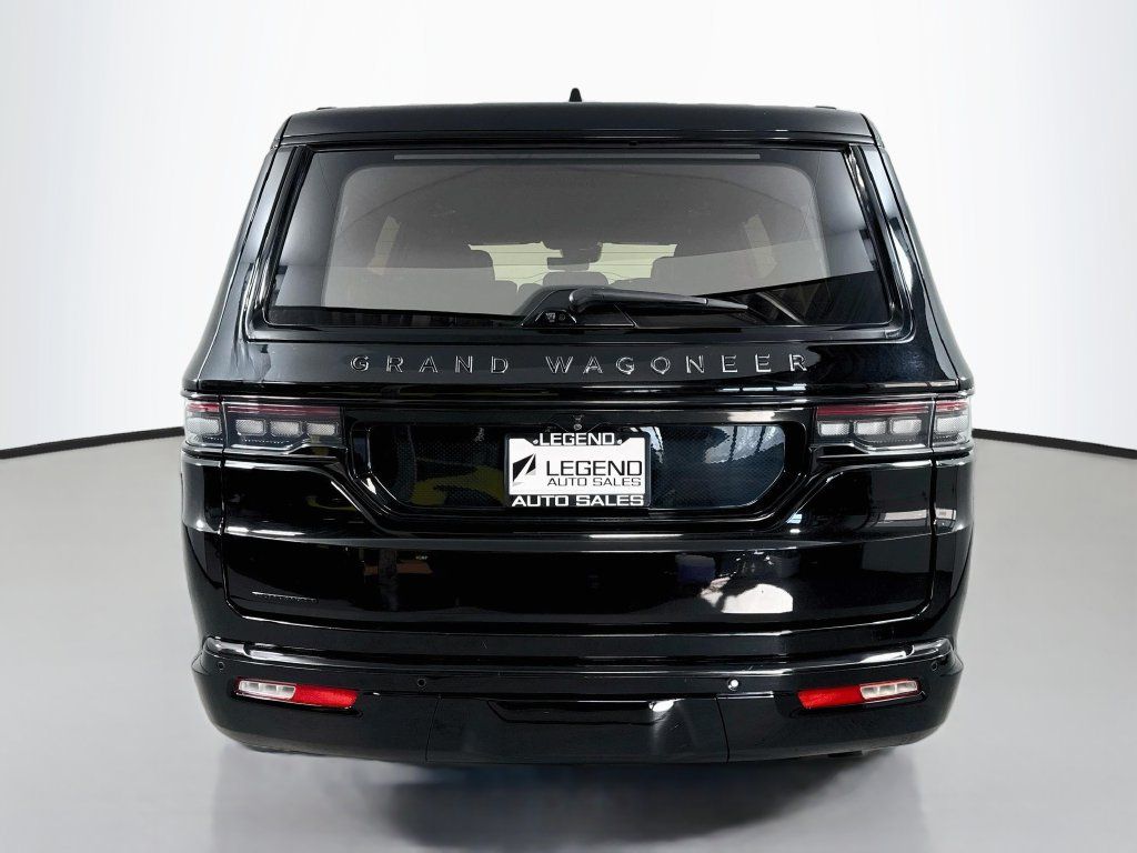 Used 2023 Jeep Grand Wagoneer Series II AWD/4WD image 8