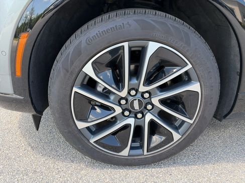 Certified 2025 Cadillac Optiq Sport 2 w/ LPO, Floor Liner Package AWD/4WD image 7
