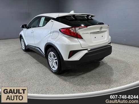 Used 2021 Toyota C-HR LE FWD image 6