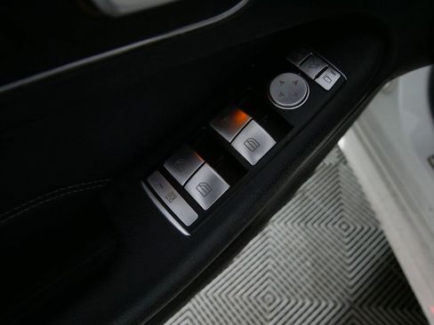 Used 2014 Mercedes-Benz E 350 E 350 image 15