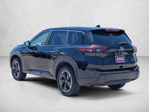Used 2025 Nissan Rogue SV FWD image 8