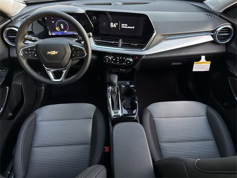 New 2026 Chevrolet Trax LT w/ Driver Confidence Package image 10