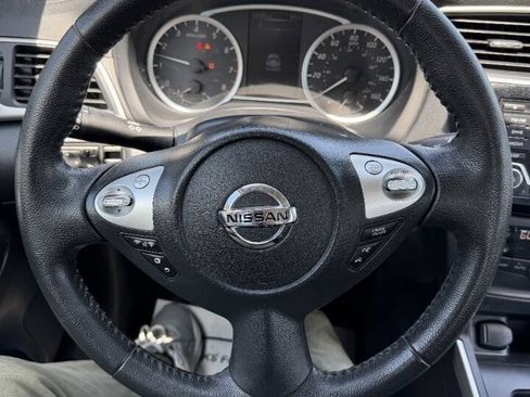Used 2018 Nissan Sentra SV FWD image 9