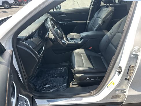 Certified 2023 Cadillac XT4 Sport w/ Cold Weather Package AWD/4WD image 10