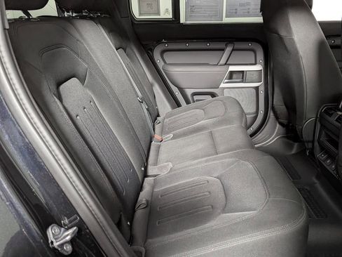 Used 2021 Land Rover Defender 110 image 40