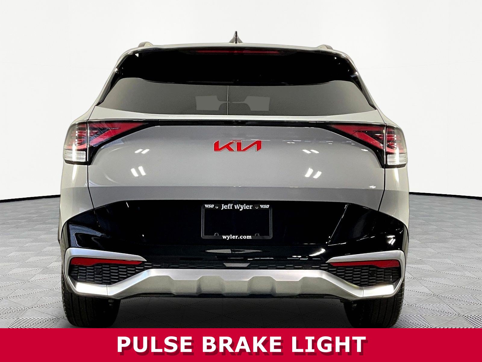 Used 2025 Kia Sportage SX AWD/4WD image 5