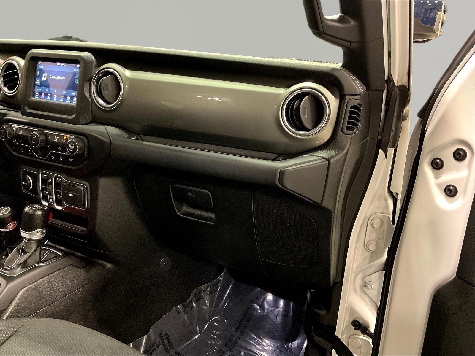 Used 2019 Jeep Wrangler Unlimited Sahara w/ Safety Group AWD/4WD image 27