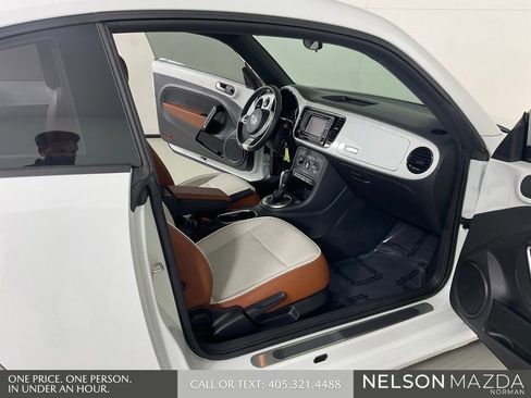 Used 2017 Volkswagen Beetle 1.8T Classic FWD image 13