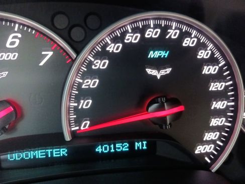 Used 2005 Chevrolet Corvette Coupe w/ Preferred Equipment Group image 19