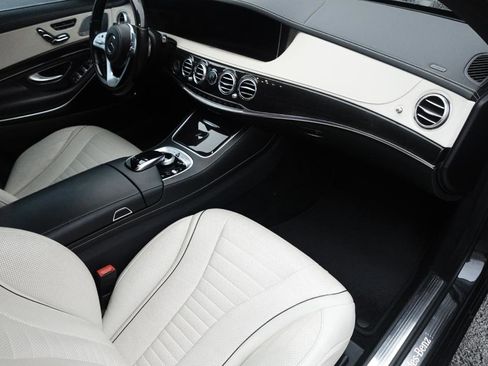 Used 2018 Mercedes-Benz S 560 Sedan image 8