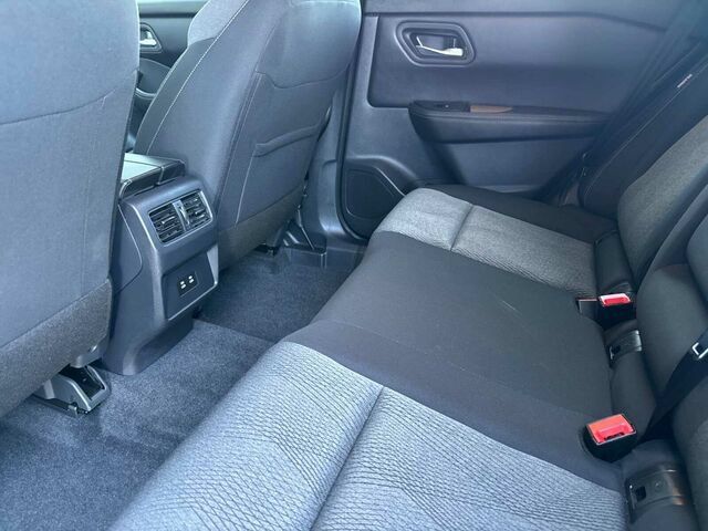 Used 2026 Nissan Rogue SV FWD image 15