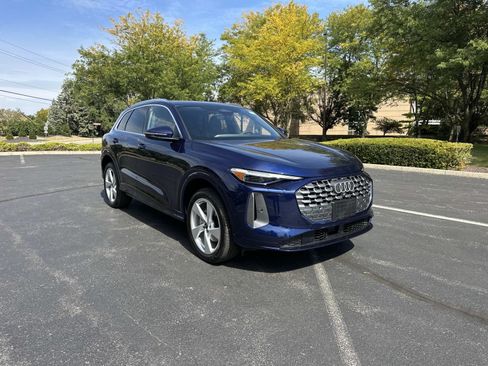 New 2025 Audi Q5 Premium Plus AWD/4WD image 1