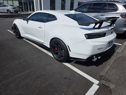 Used 2018 Chevrolet Camaro ZL1 RWD image 4