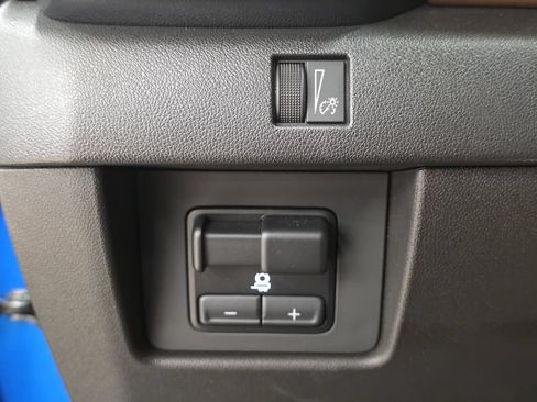 Used 2023 GMC Canyon AT4 w/ AT4 Premium Package AWD/4WD image 30