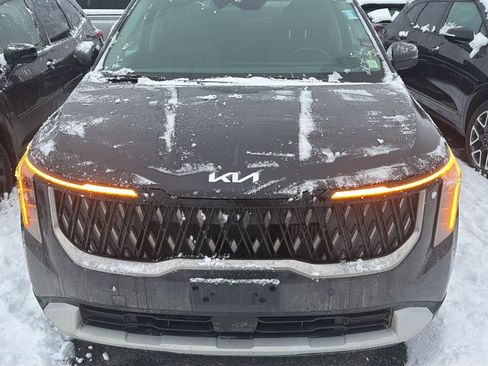 Used 2026 Kia Carnival LXS image 2