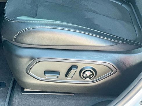 Certified 2024 Jeep Grand Cherokee L Altitude image 19