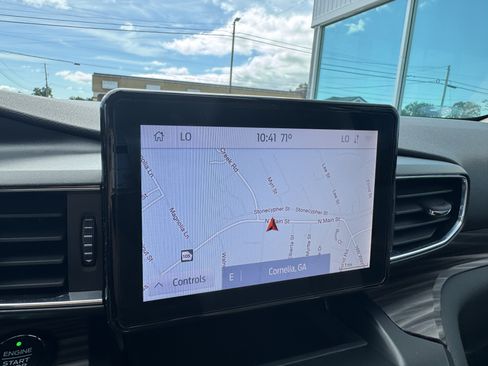 Used 2020 Ford Explorer Limited RWD image 19