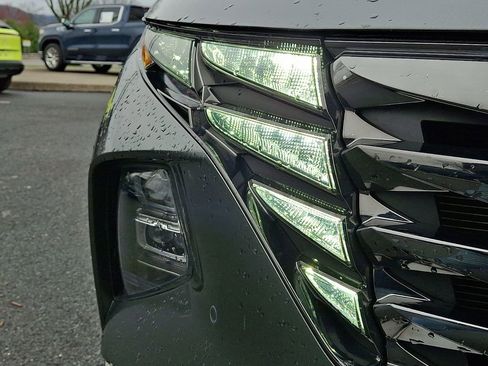 Used 2022 Hyundai Tucson Limited image 12